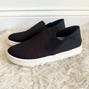 NWOB! OluKai Ki'hele Slip On Sneaker - Black Fabric | Size 6.5
